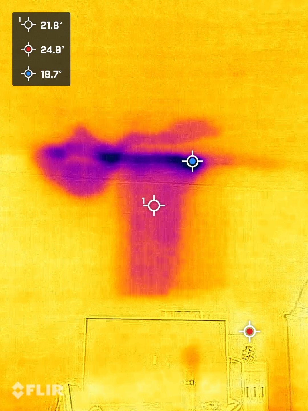 BEDROOM THERMAL IMAGING & MOISTURE MAPPING