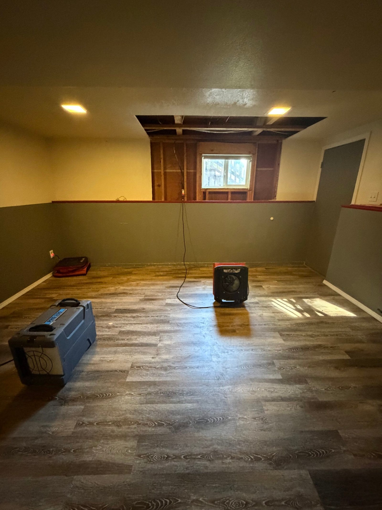UPSTAIRS KITCHEN LEAK – STRUCTURAL DRYING